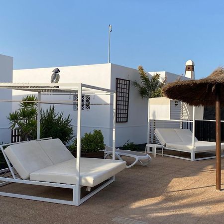 Apartamentos Livvo Coloradamar Playa Blanca  Ngoại thất bức ảnh