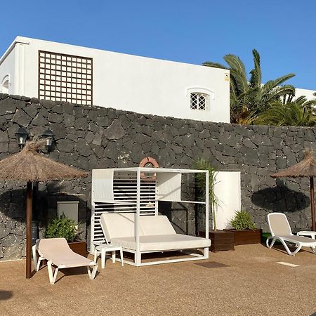 Apartamentos Livvo Coloradamar Playa Blanca  Ngoại thất bức ảnh