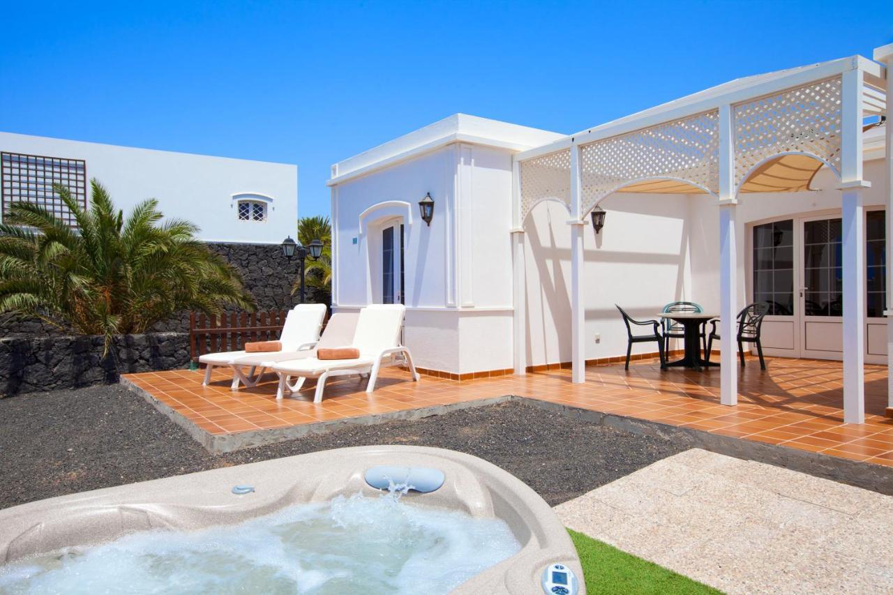Apartamentos Livvo Coloradamar Playa Blanca  Ngoại thất bức ảnh
