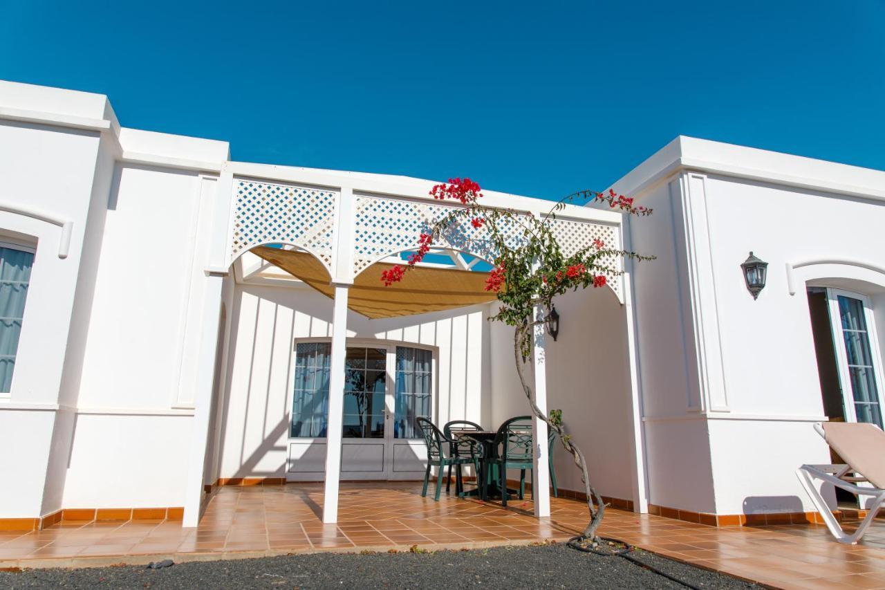 Apartamentos Livvo Coloradamar Playa Blanca  Ngoại thất bức ảnh