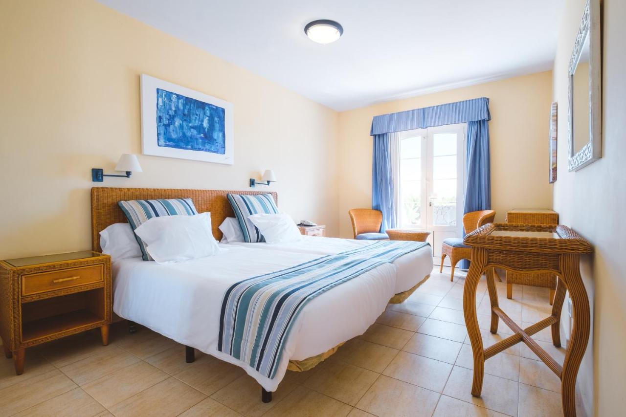 Apartamentos Livvo Coloradamar Playa Blanca  Ngoại thất bức ảnh