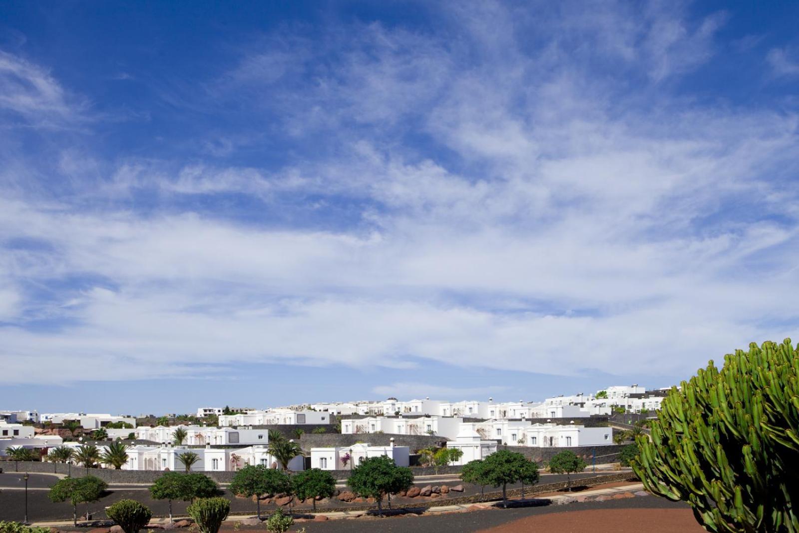 Apartamentos Livvo Coloradamar Playa Blanca  Ngoại thất bức ảnh