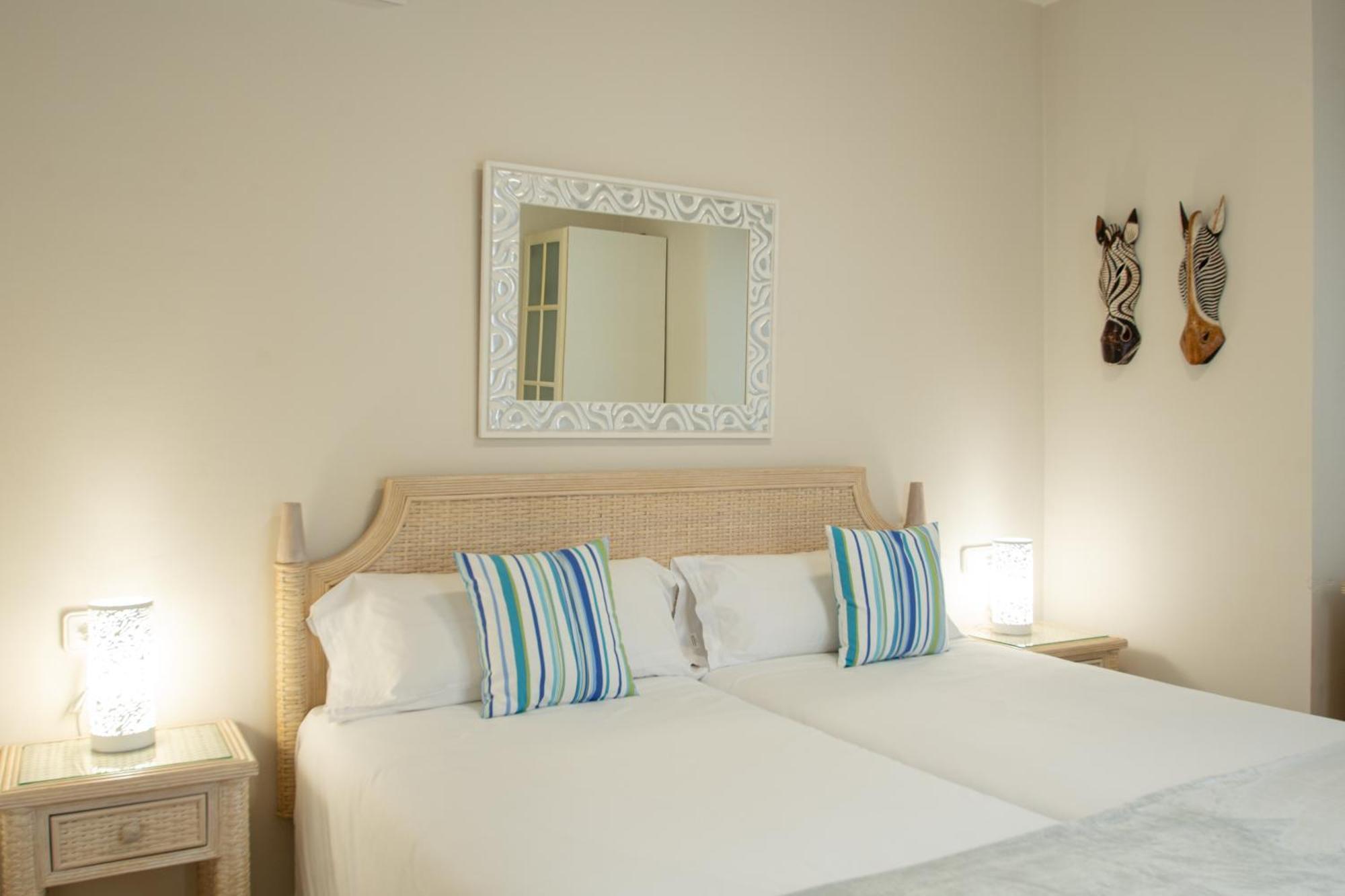 Apartamentos Livvo Coloradamar Playa Blanca  Ngoại thất bức ảnh