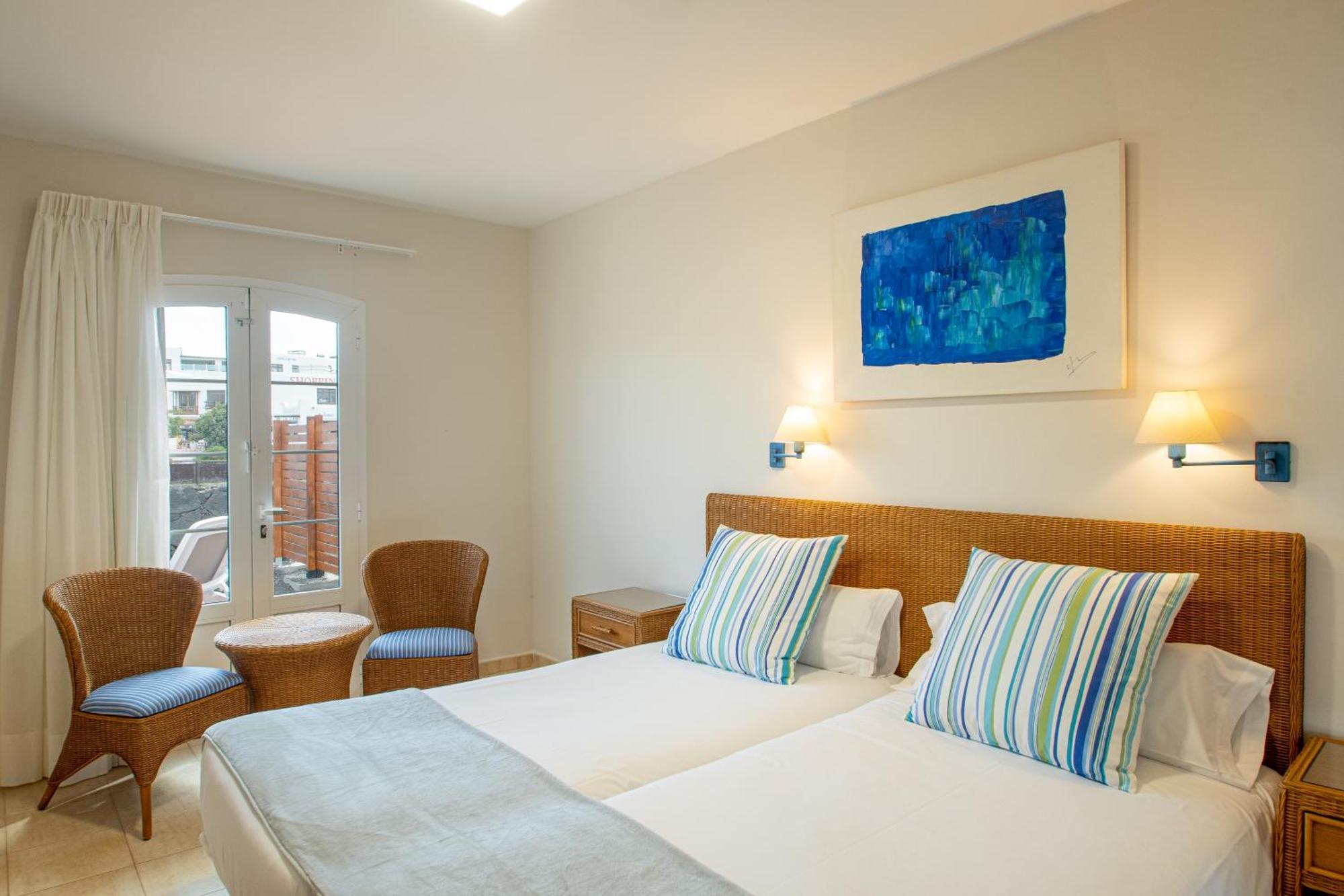 Apartamentos Livvo Coloradamar Playa Blanca  Ngoại thất bức ảnh