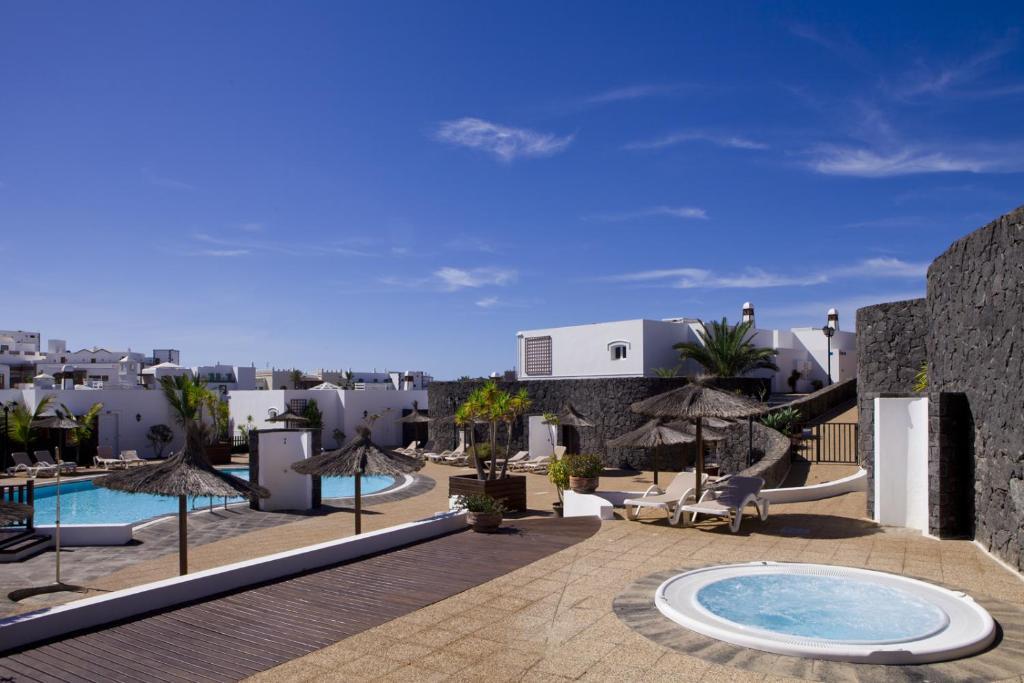 Apartamentos Livvo Coloradamar Playa Blanca  Ngoại thất bức ảnh