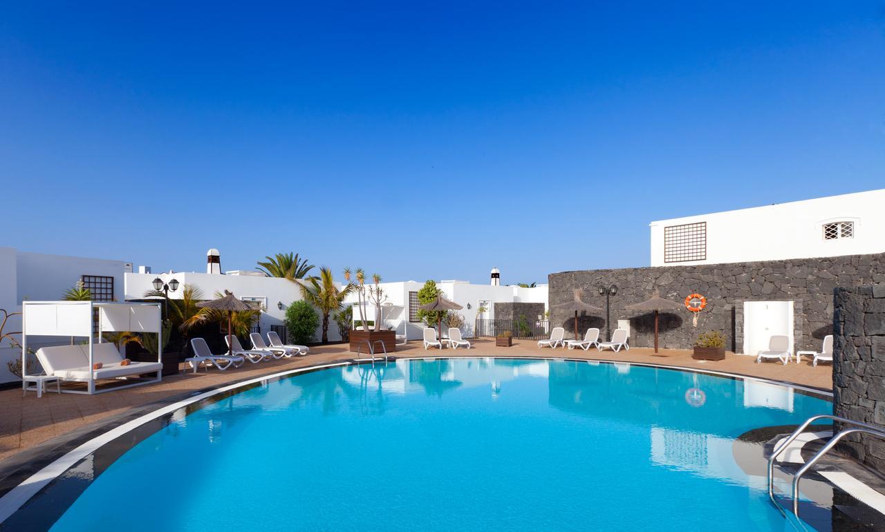 Apartamentos Livvo Coloradamar Playa Blanca  Ngoại thất bức ảnh